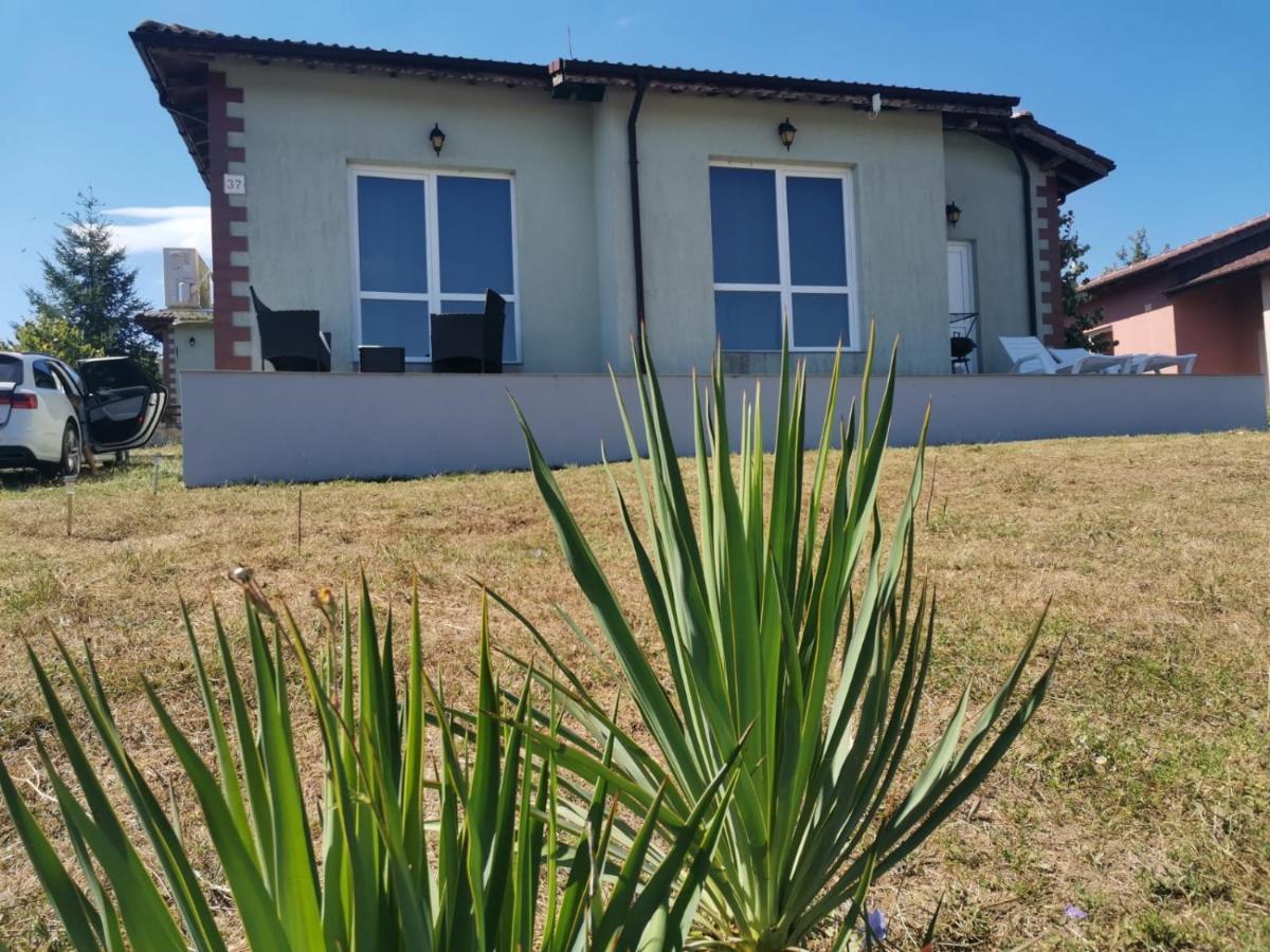 Villa Emine Banya  Zewnętrze zdjęcie