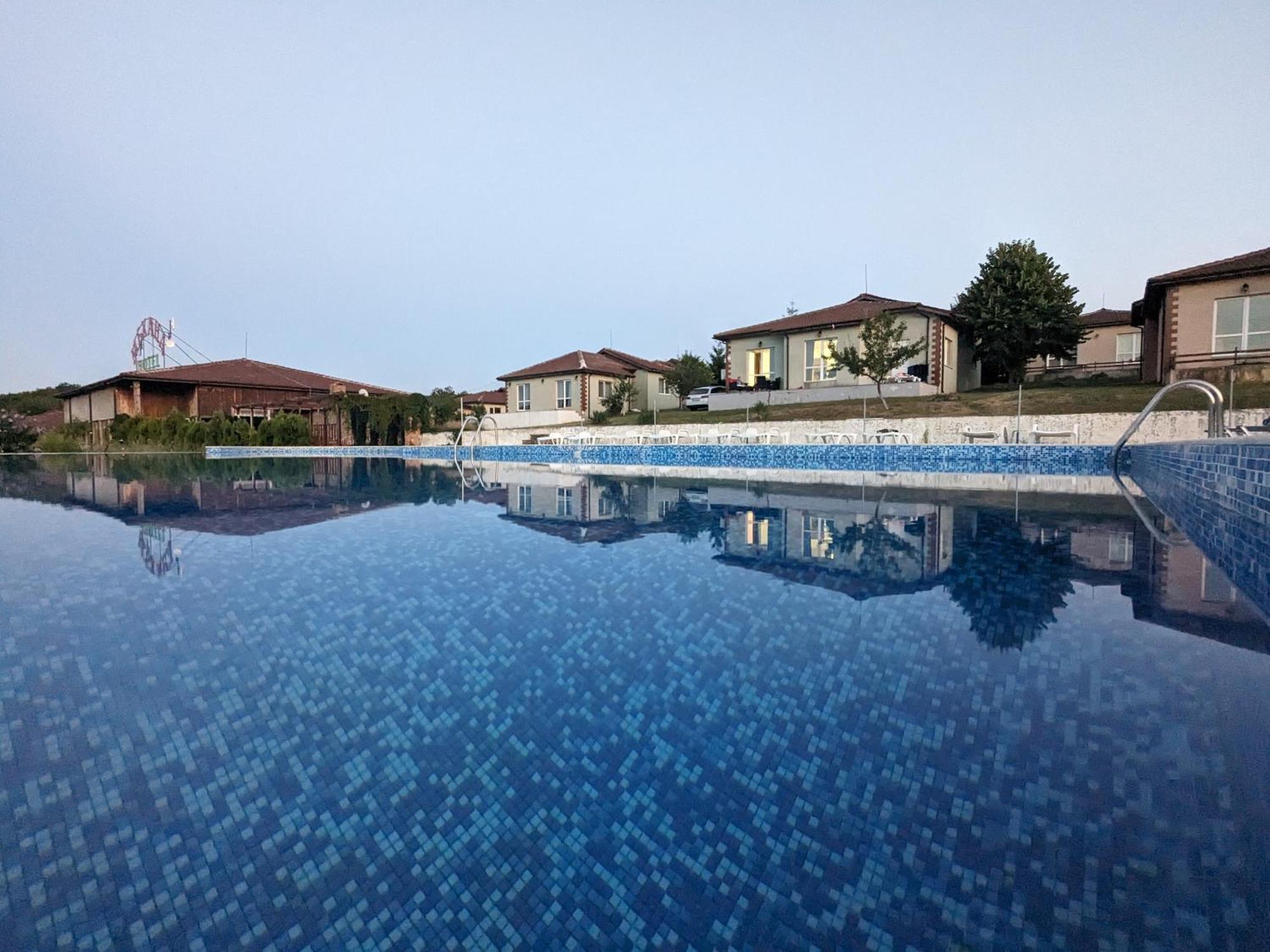 Villa Emine Banya  Zewnętrze zdjęcie